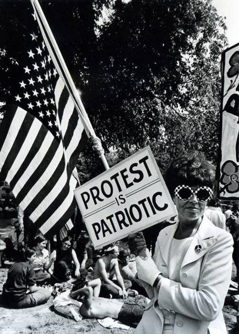 Americans go. Табличка протест. Американские религиозные плакаты. Картинки в стиле протест. Protest Patriotic.